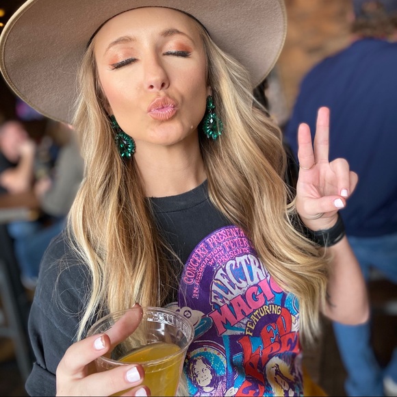 Like new daydreamer Led Zeppelin T-shirt. - Picture 3 of 4